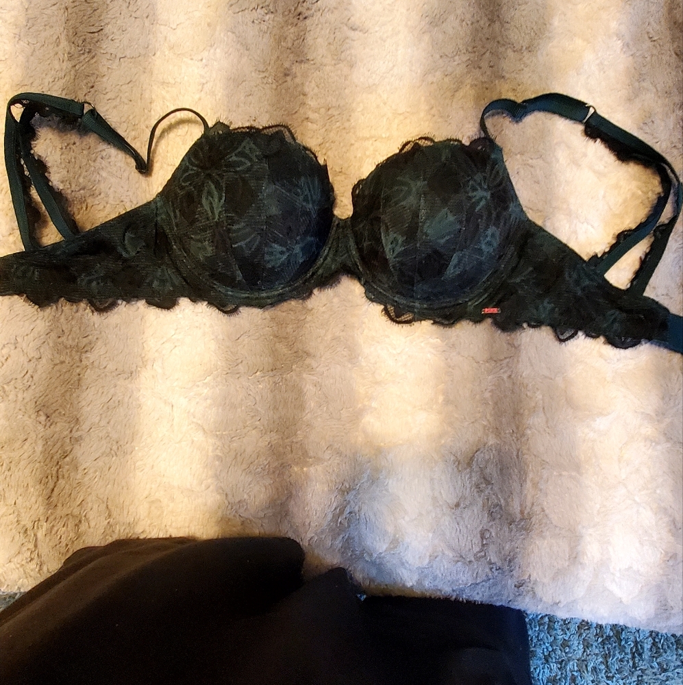 Pink Victoria secret date push up bra.